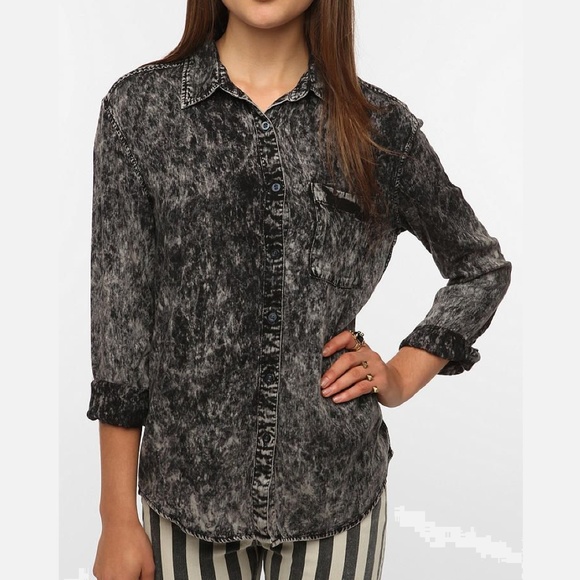 Urban Outfitters Tops - Urban Outfitters Gray Acid Wash Long Sleeve Shirt
